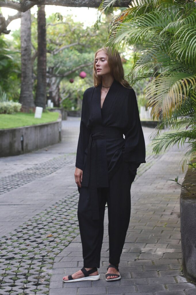 Black Kimono Dress, Japanese style, Long Robe, Short cape, free size