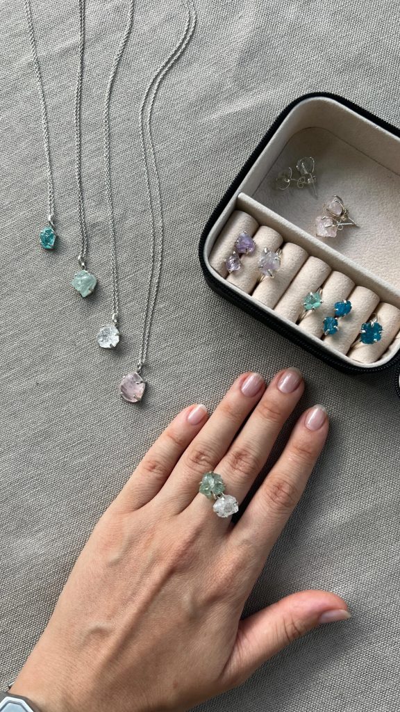 🤍 Every PURE jewelry piece is the result of our careful work.